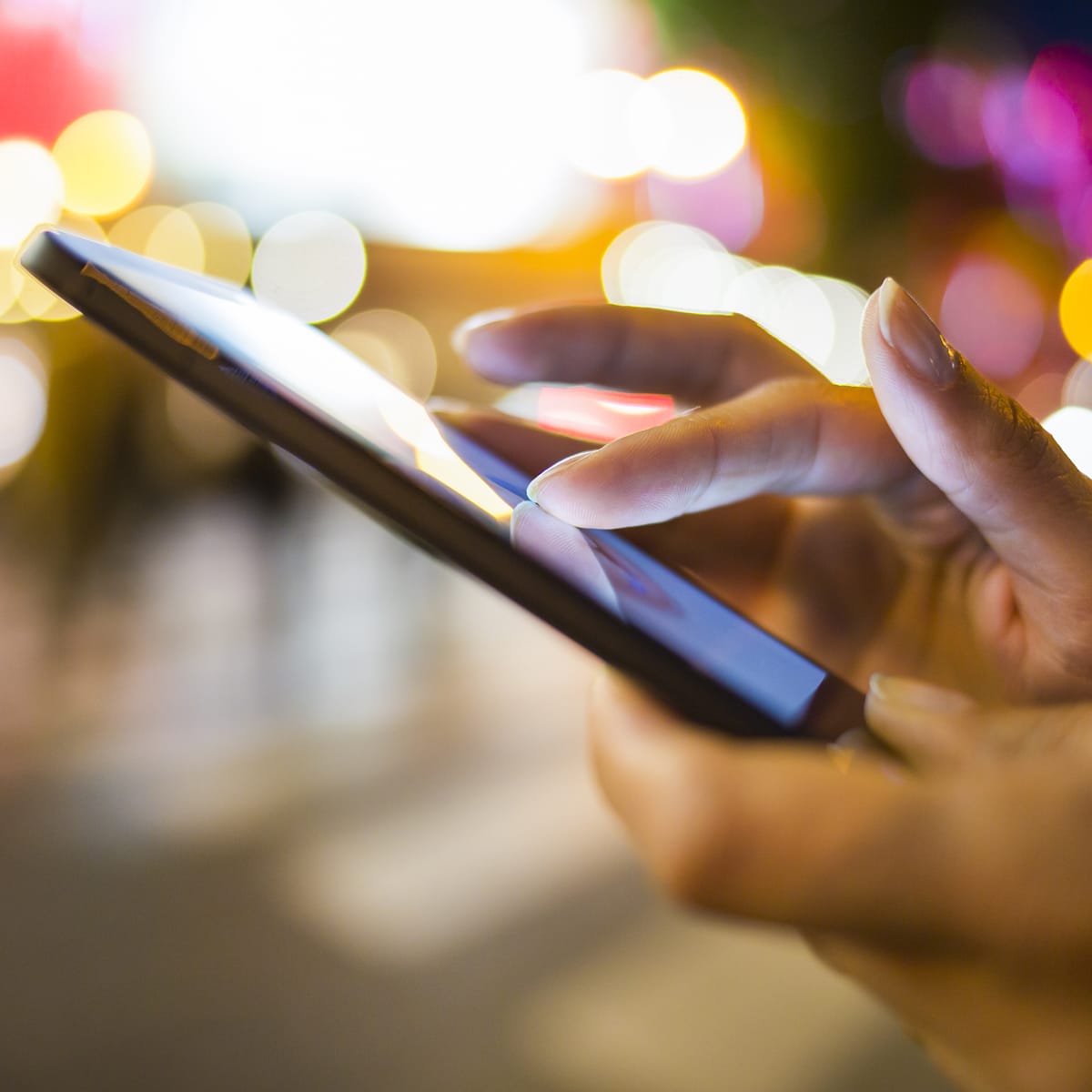 Harnessing the Power of Micro-Moments in Marketing graphic