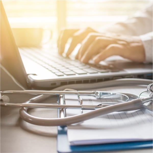 The Ultimate Guide to Paperless Healthcare graphic